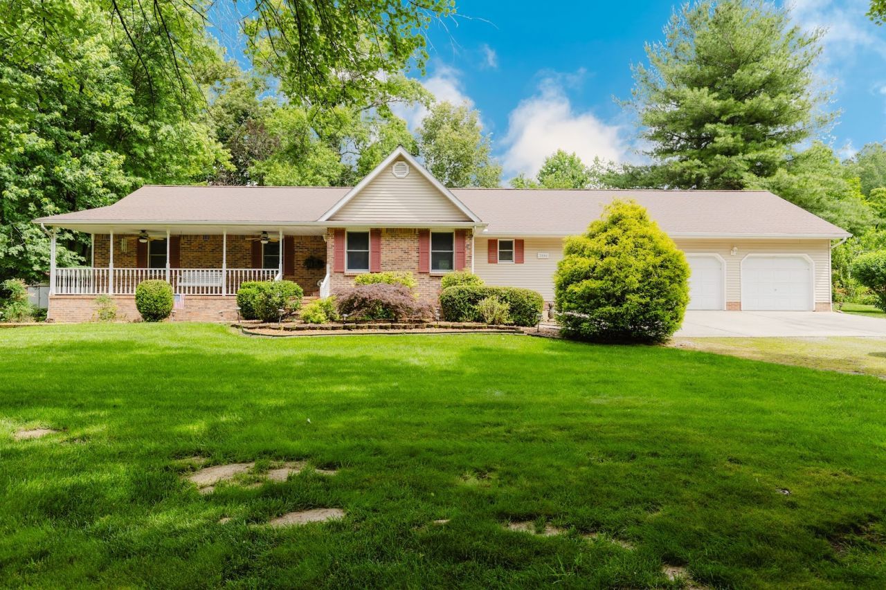 2006 Spring Garden Road , Marion, IL 62959 Main Photo