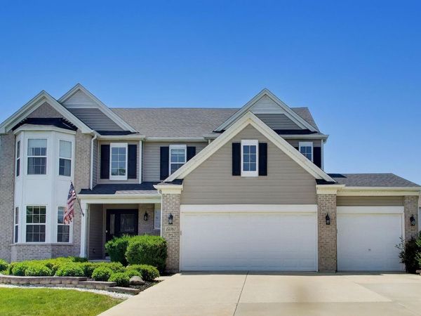 17060 Auburn Ridge Drive , Lockport, IL 60441