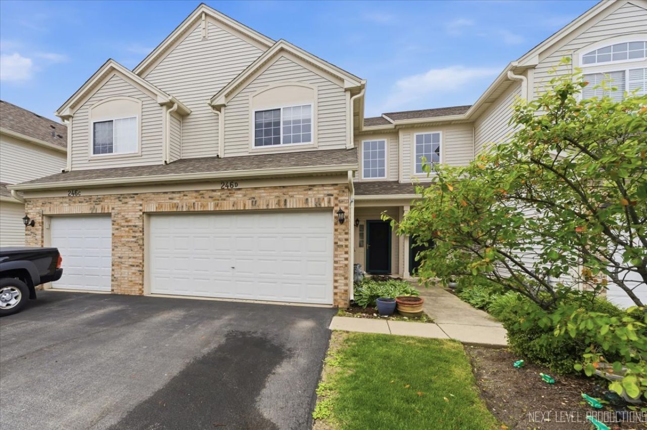246 NICOLE Drive , South Elgin, IL 60177