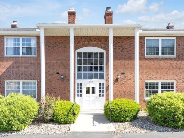 2854 Pease Drive , Unit 203S, Rocky River, OH 44116