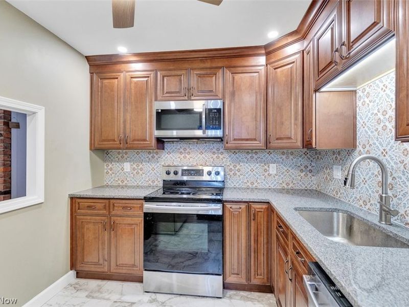2854 Pease Drive , Unit 203S, Rocky River, OH 44116 Photo 11