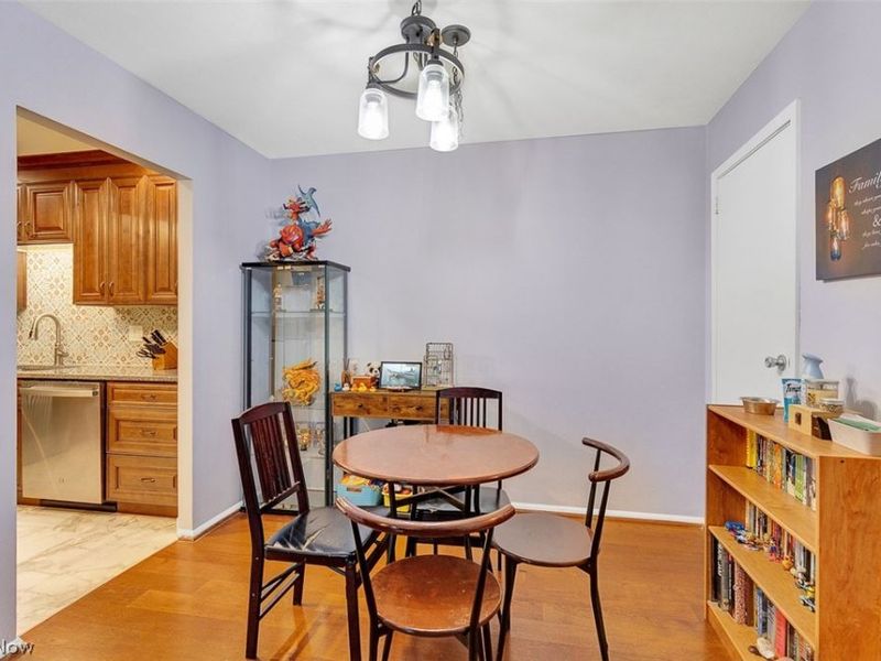 2854 Pease Drive , Unit 203S, Rocky River, OH 44116 Photo 9