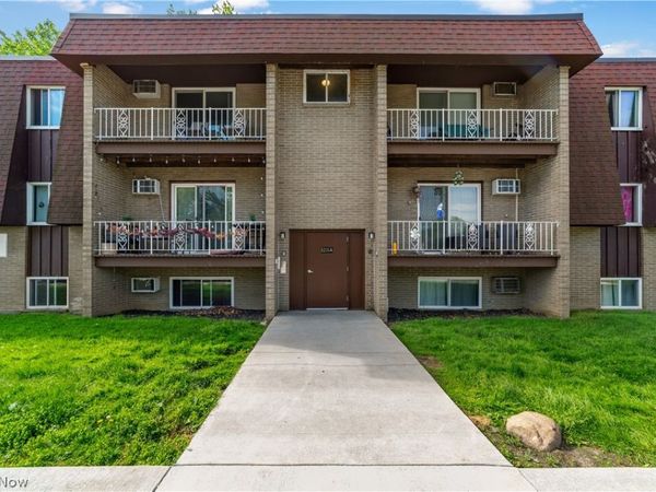 5216 E Lake Road , Sheffield, OH 44054