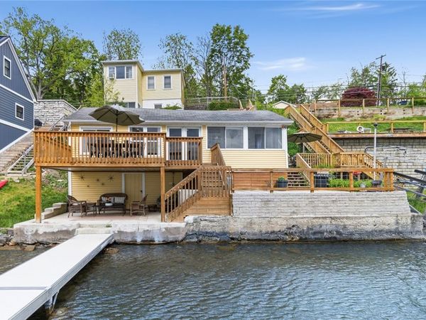 2225 W Lake Road , Penn Yan, NY 14527
