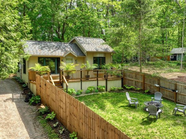 2114 Timber Lane, Brooklyn, MI 49230
