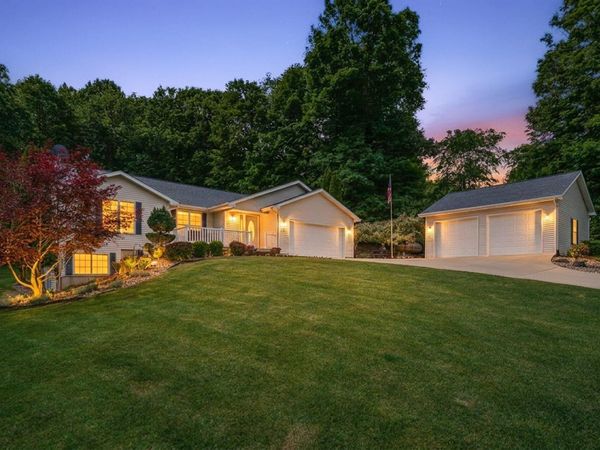 2138 Fox Mountain Drive, Otsego, MI 49078