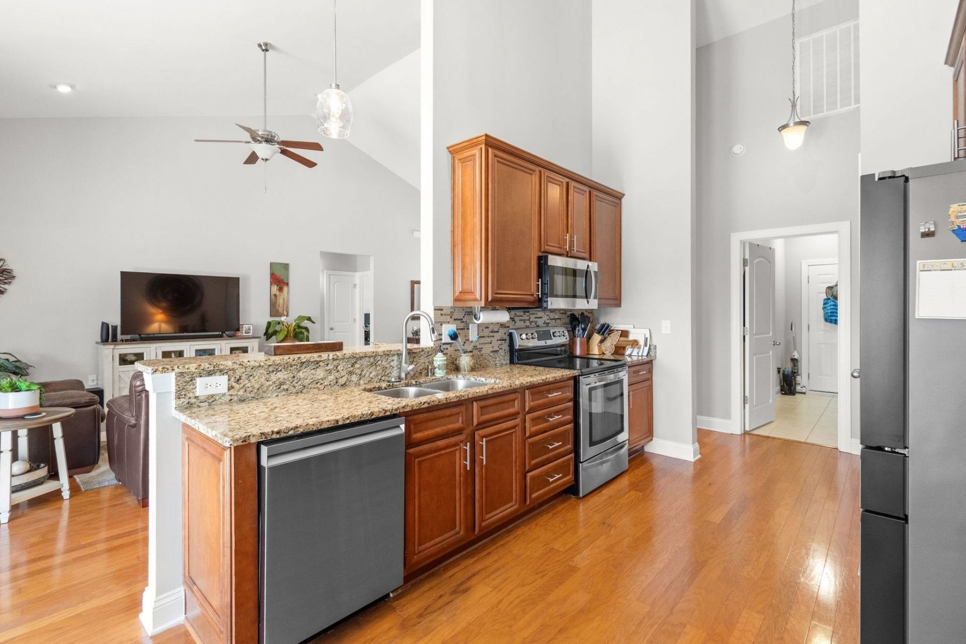 9181 Abingdon Dr. Photo 18