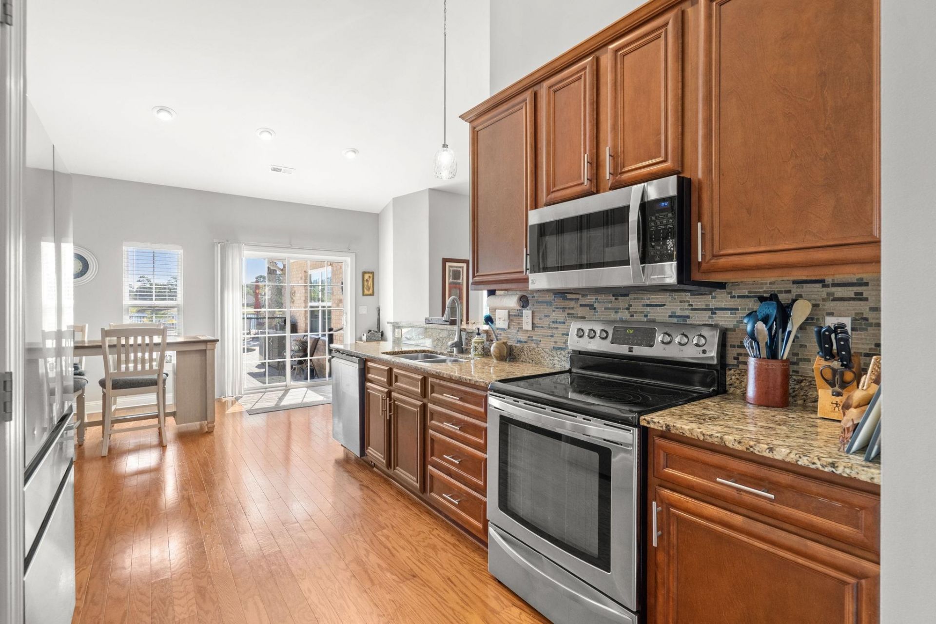 9181 Abingdon Dr. Photo 21