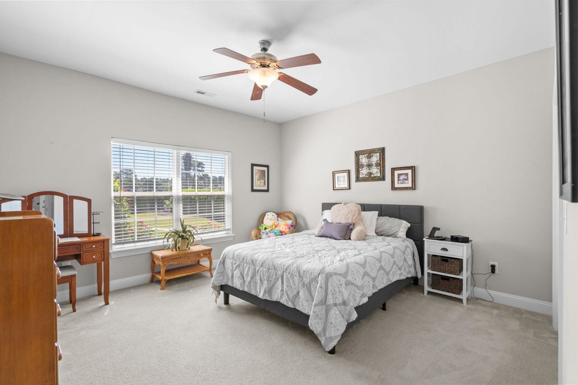 9181 Abingdon Dr. Photo 34