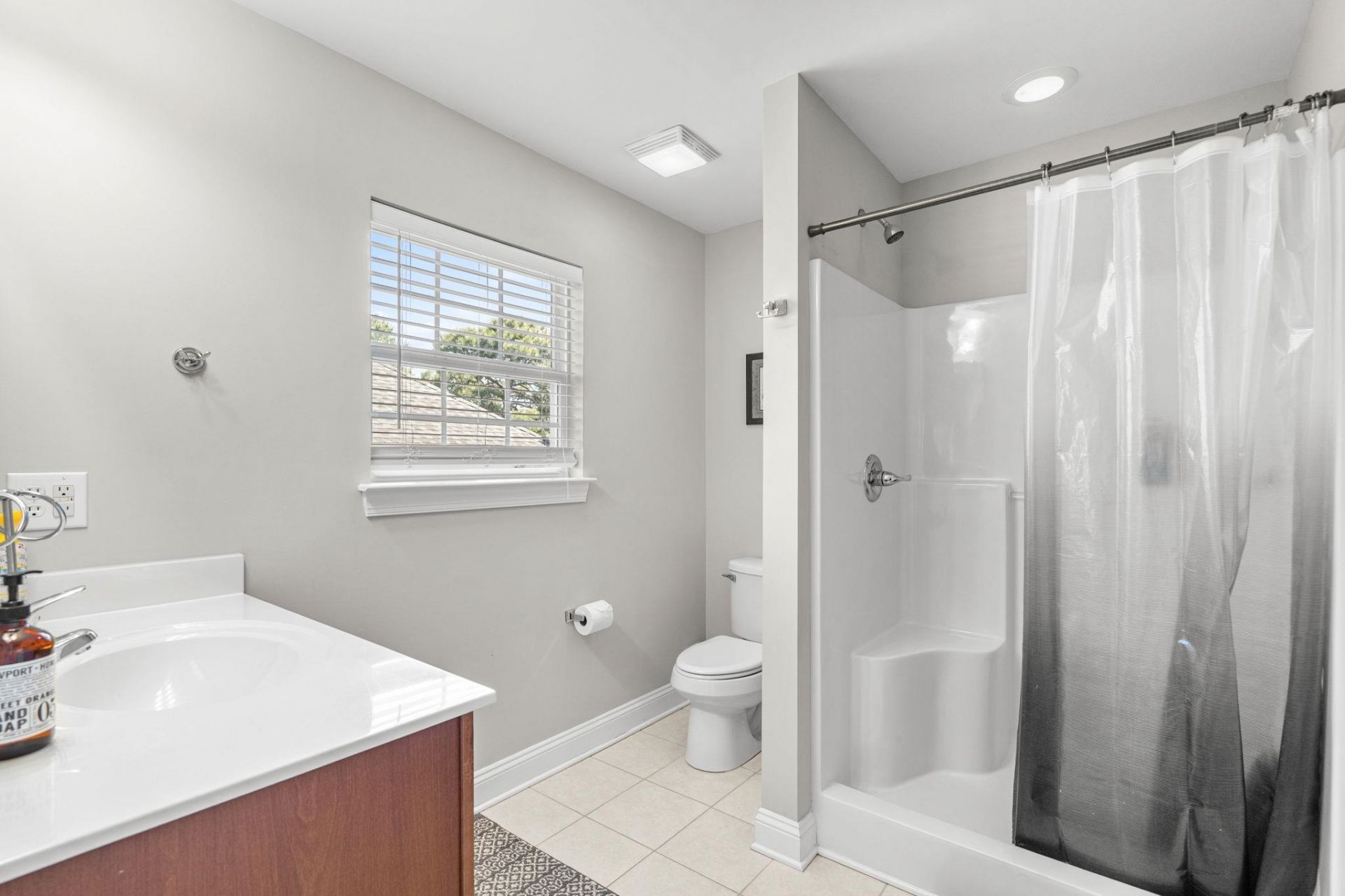 9181 Abingdon Dr. Photo 38