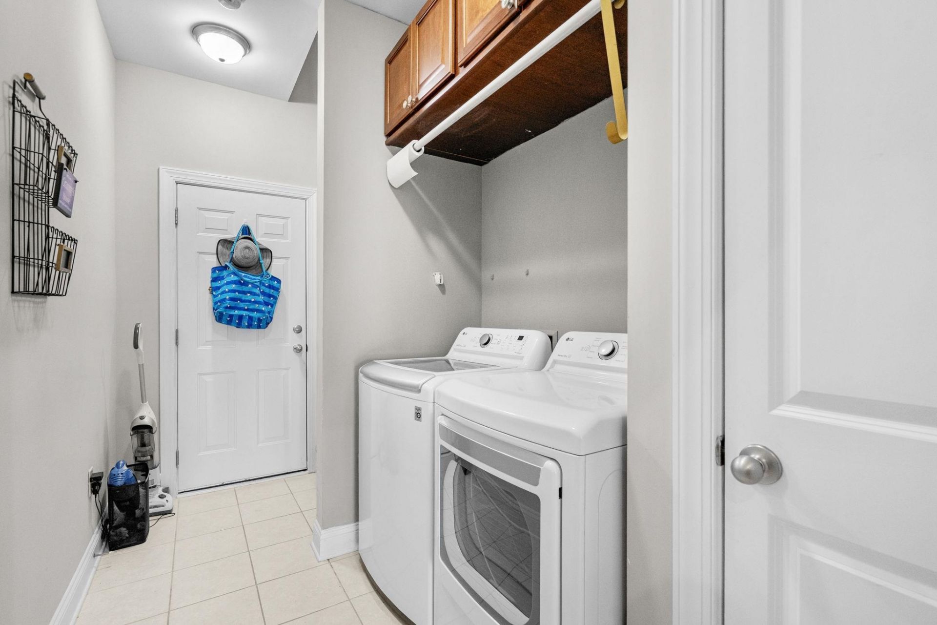 9181 Abingdon Dr. Photo 40