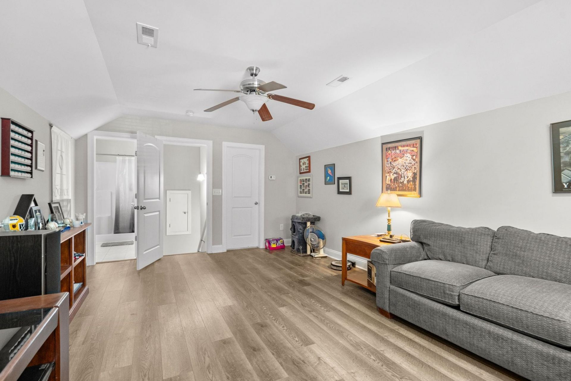 9181 Abingdon Dr. Photo 44