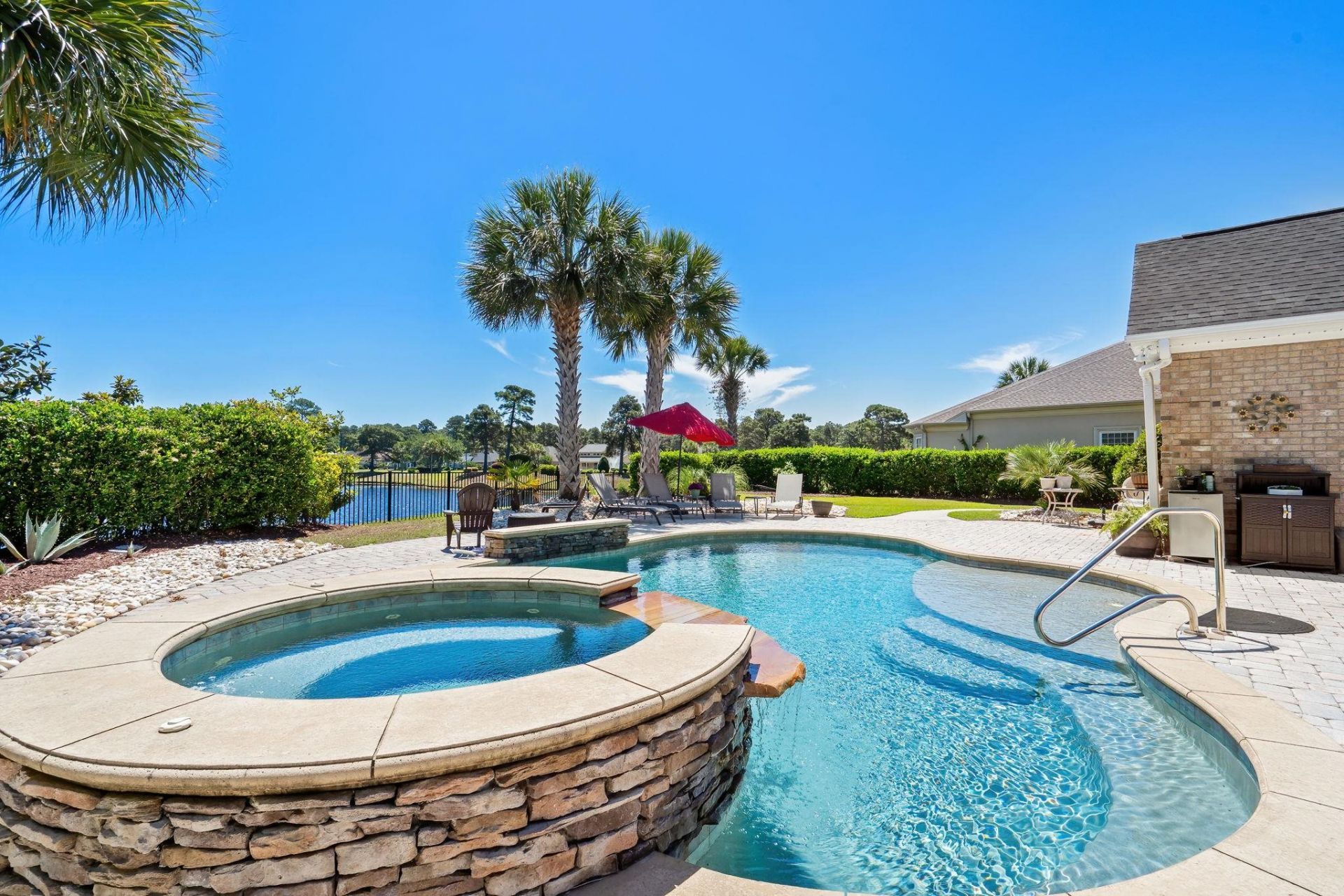 9181 Abingdon Dr. Photo 5