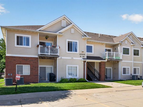 10310 Essex Drive , Unit 14, Johnston, IA 50131