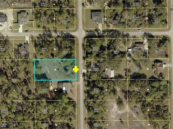 821 Abbott AVE , LEHIGH ACRES, FL 33972