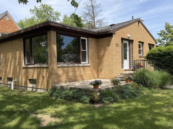 21 S Despelder Street, Grand Haven, MI 49417