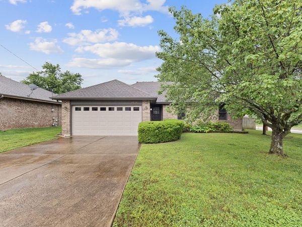 3090 W Village Terrace , Springfield, MO 65810