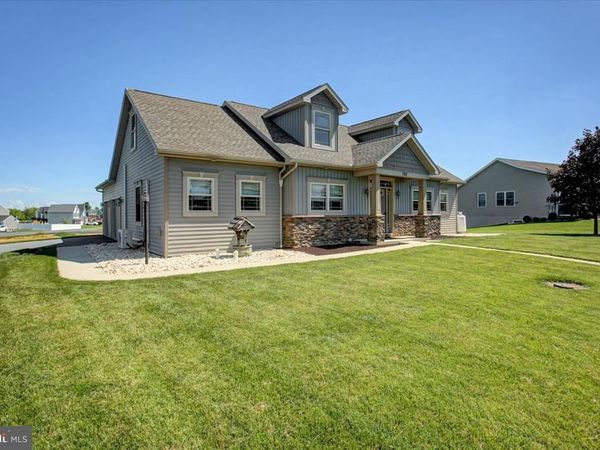 702 SOUTHWOOD DRIVE, SHIPPENSBURG, PA 17257