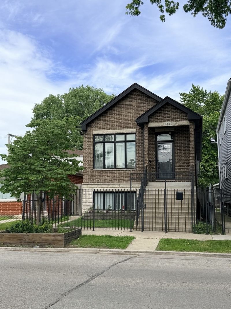 4147 S Wallace Street, Chicago, IL 60609 Main Photo