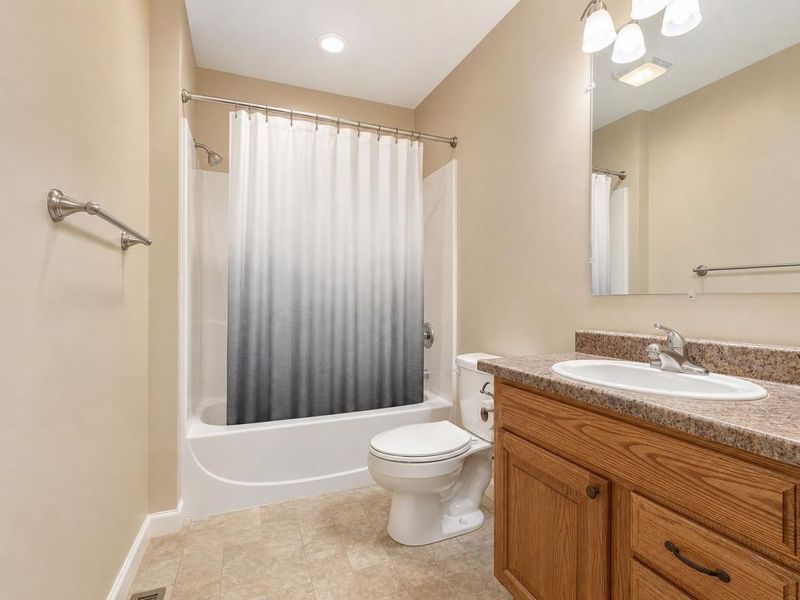 517 N Elm Street, Bellefontaine, OH 43311 Photo 17