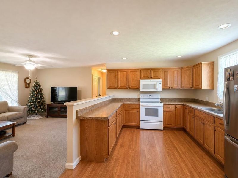 517 N Elm Street, Bellefontaine, OH 43311 Photo 8