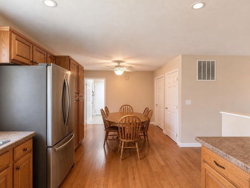 517 N Elm Street, Bellefontaine, OH 43311 Photo 9