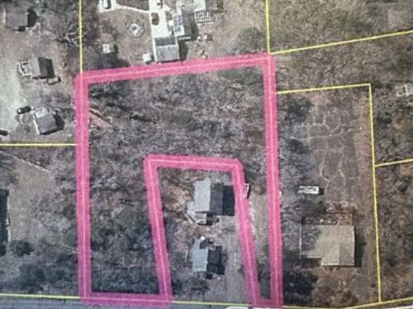 83 Telegraph Rd, Dennis, MA 02639