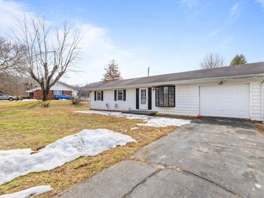 178 Indian Hills Circle , Vanceburg, KY 41179