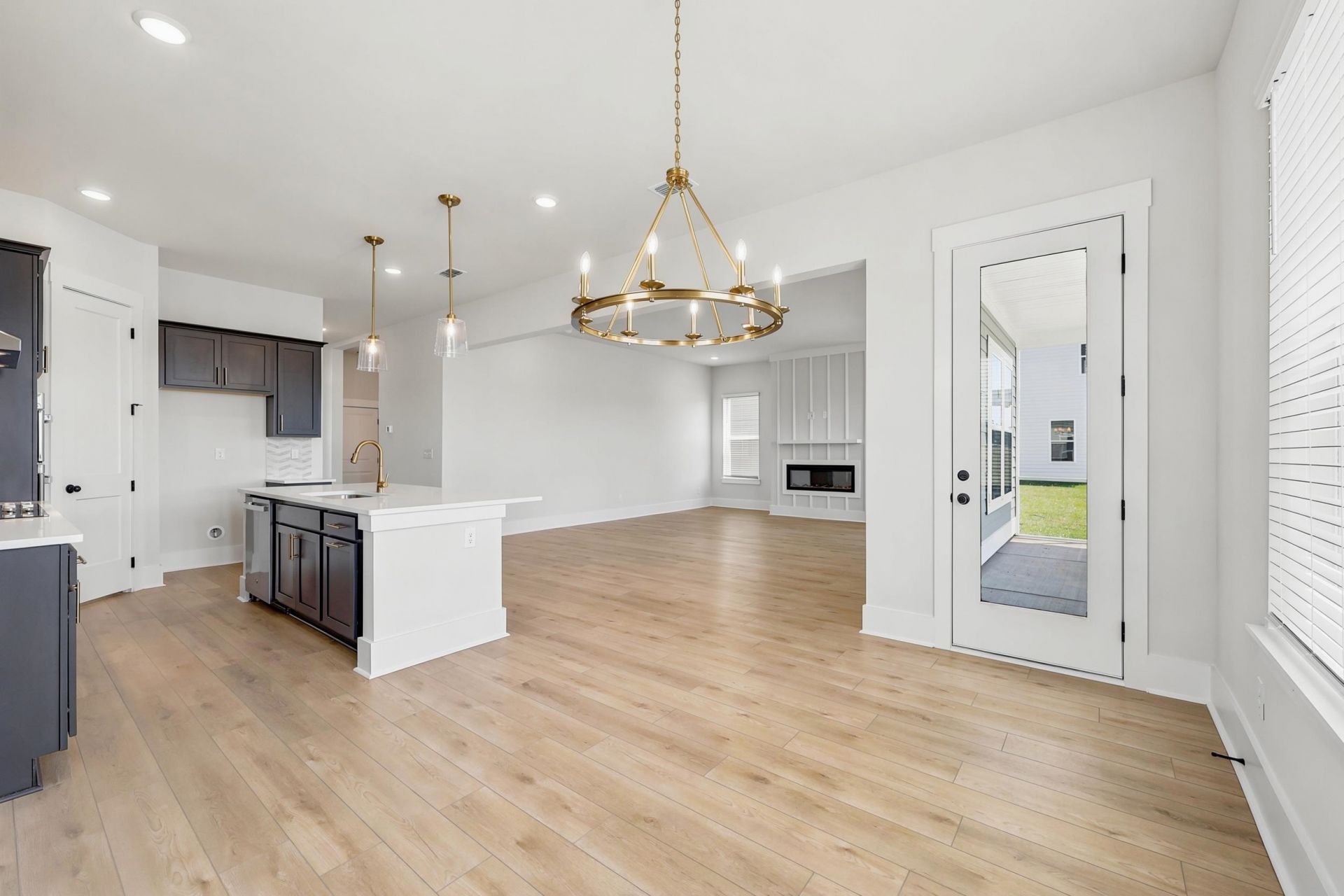 988 Triton Ave. Photo 21