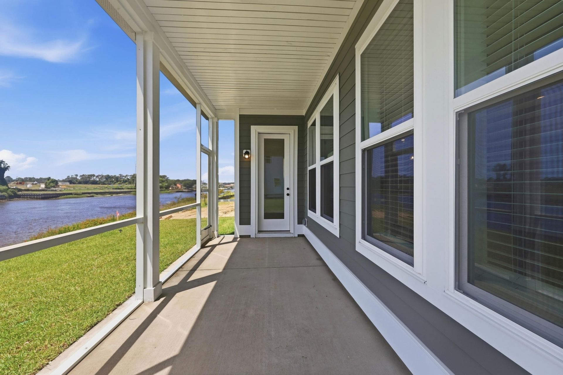 988 Triton Ave. Photo 24