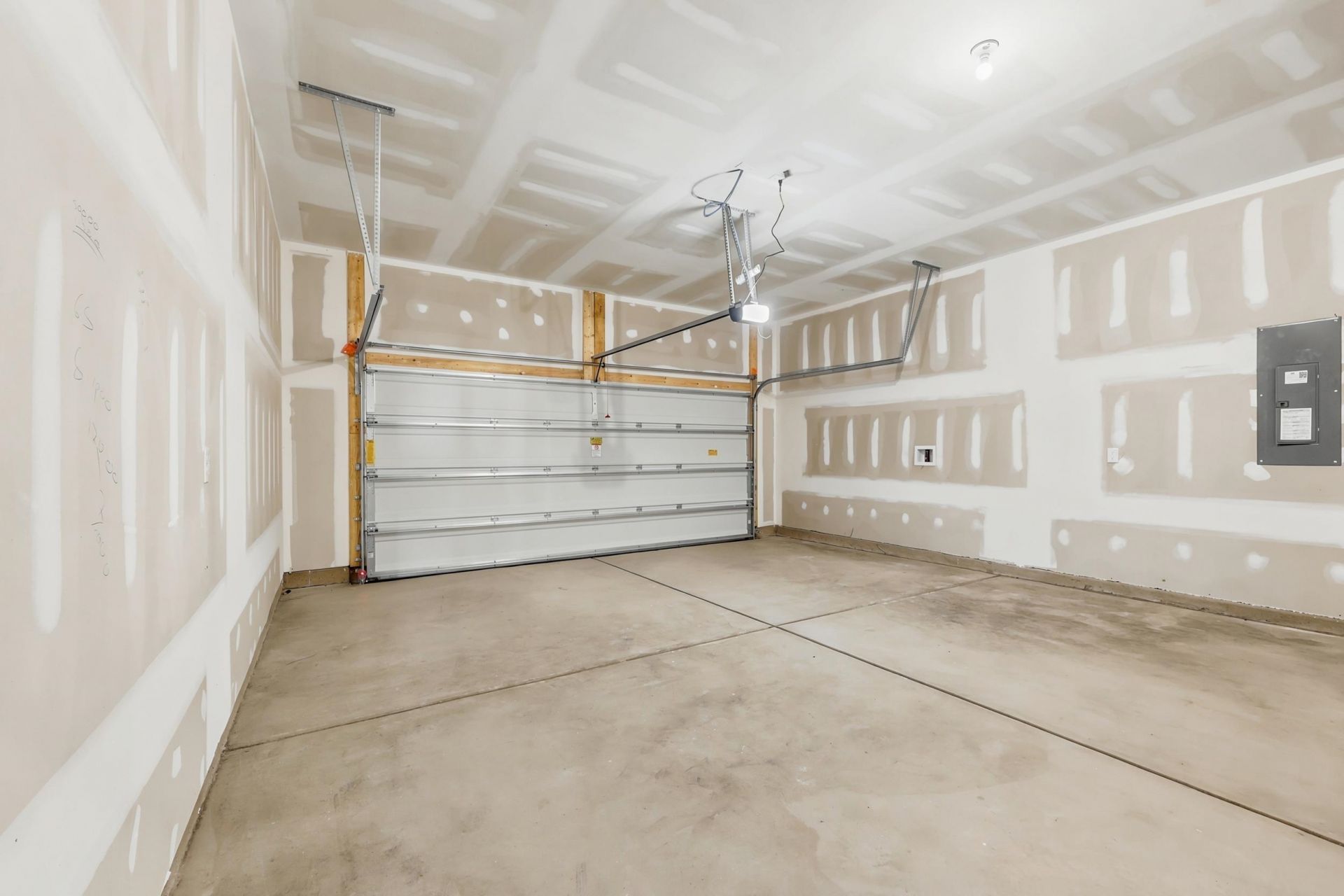 988 Triton Ave. Photo 27