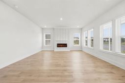 988 Triton Ave. photo 4