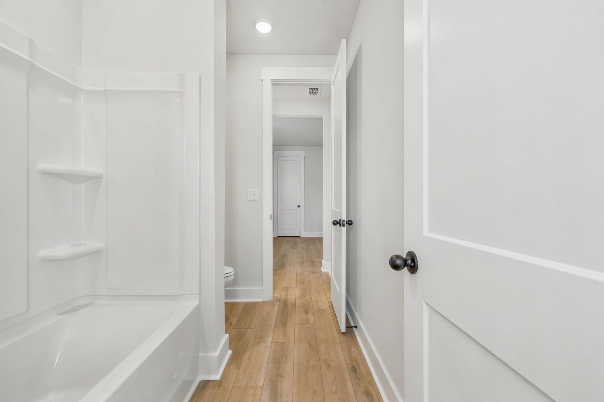988 Triton Ave. Photo 39