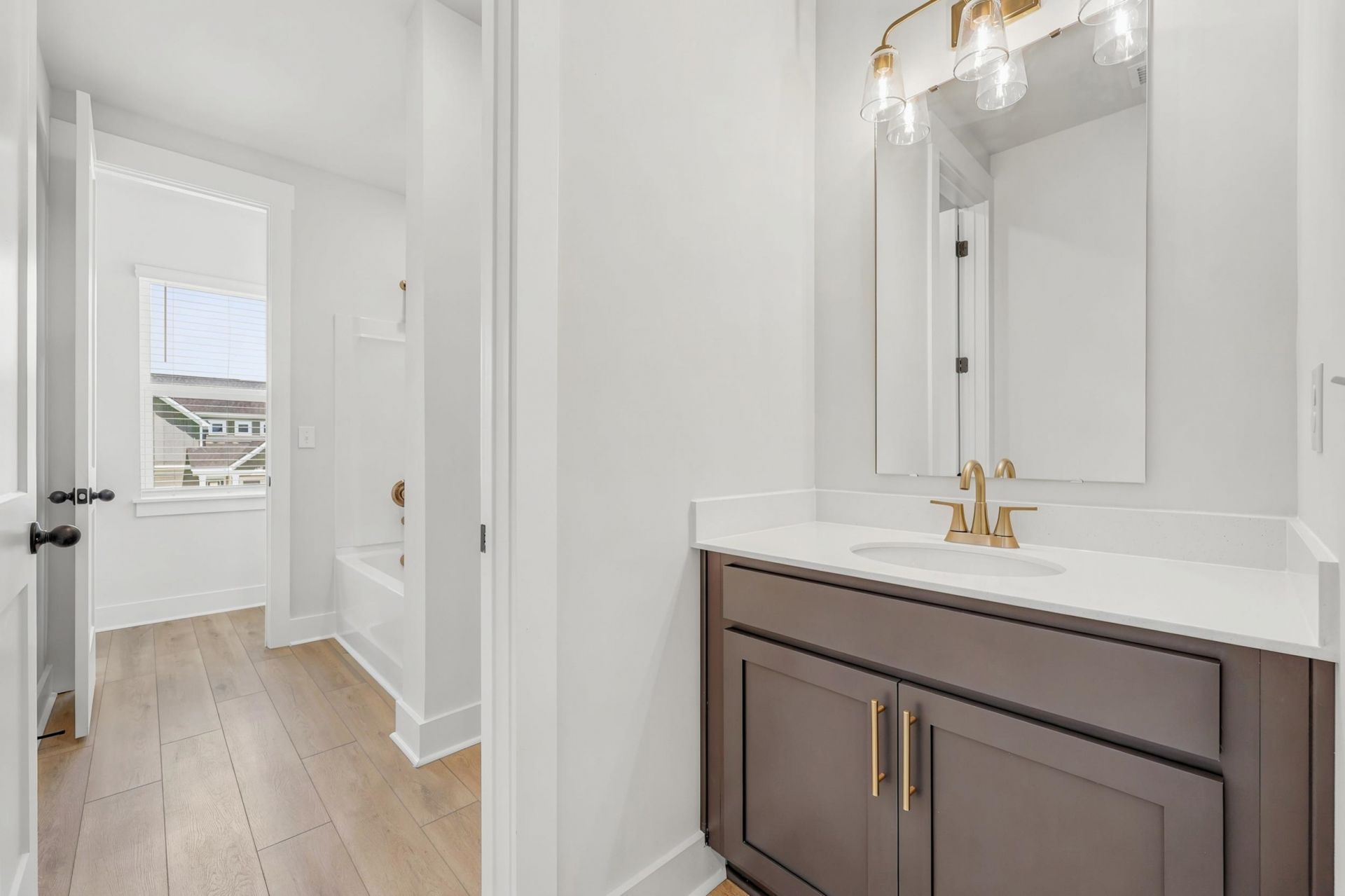 988 Triton Ave. Photo 41