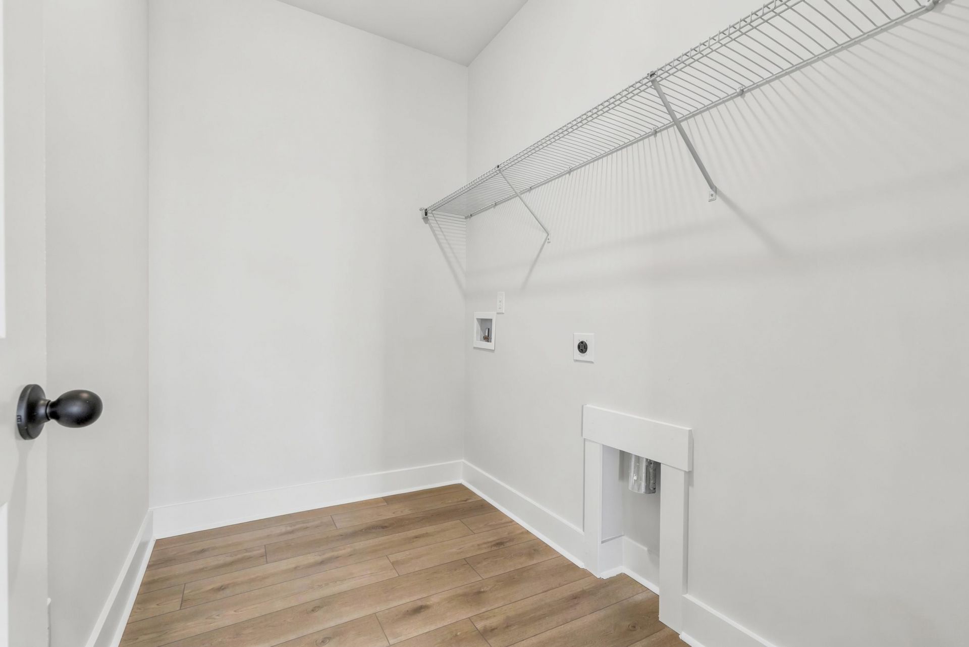 988 Triton Ave. Photo 44
