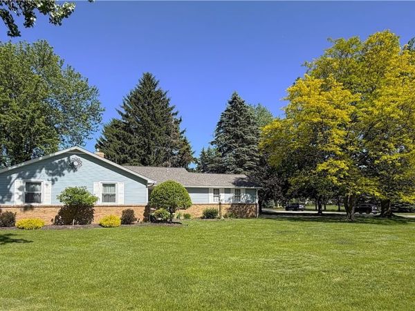 4635 Hedgewood Drive , Buffalo, NY 14221