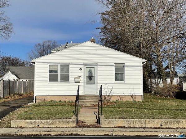 154 Hemingway , East Haven, CT 06512