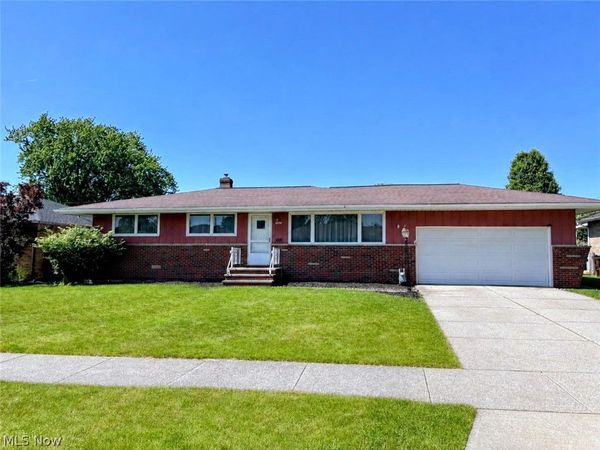 8320 Banner Lane , Parma, OH 44129