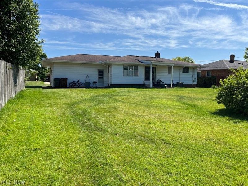8320 Banner Lane , Parma, OH 44129 Photo 2