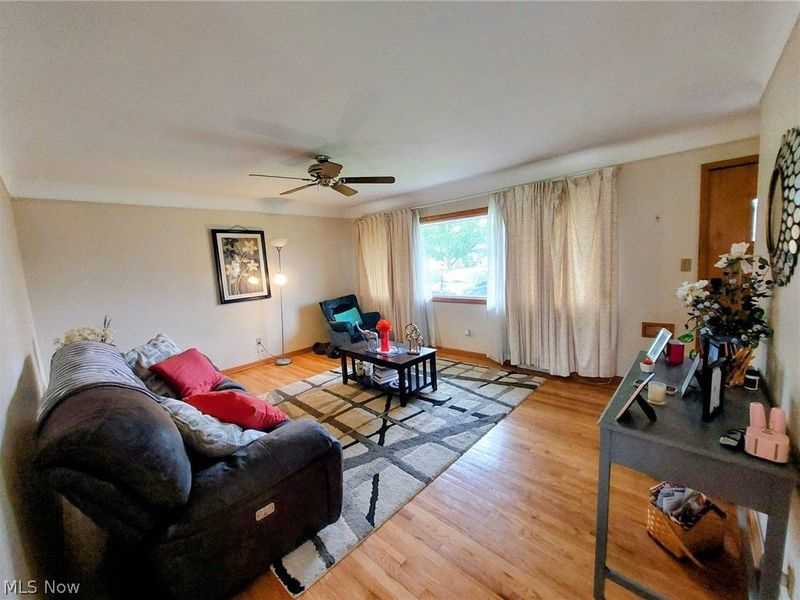 8320 Banner Lane , Parma, OH 44129 Photo 5