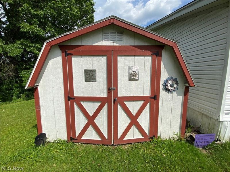 150 Rolling Acres Circle W, Massillon, OH 44647 Photo 22