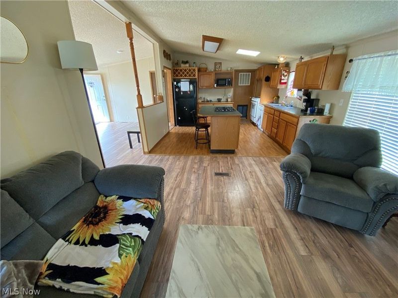 150 Rolling Acres Circle W, Massillon, OH 44647 Photo 4