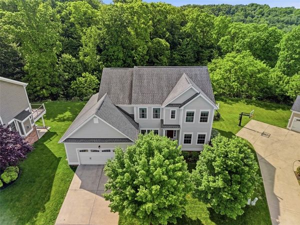 212 Pinnacle Ct , Valencia, PA 16059