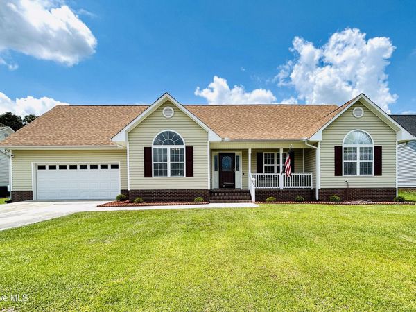 204 Star Gazer Court , Richlands, NC 28574