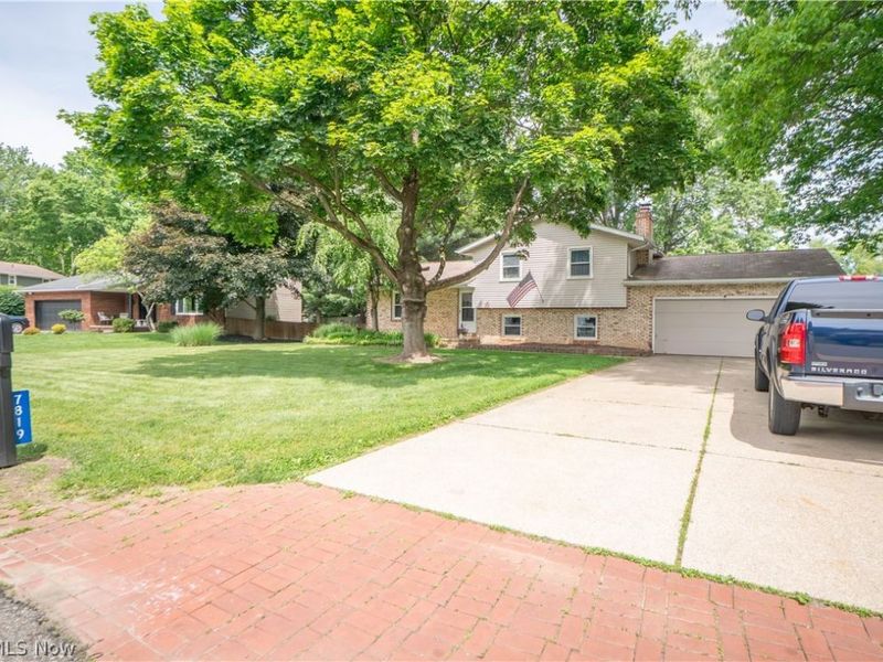 7819 Aramis Street NW, Massillon, OH 44646 Photo 2
