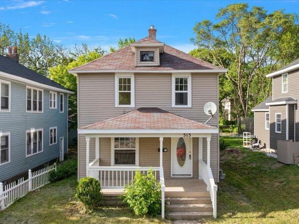 515 Woodlawn Street SE, Grand Rapids, MI 49507