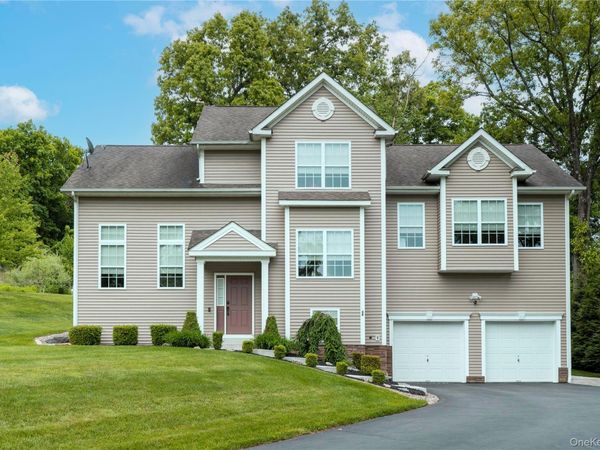 38 Dogwood Road , Hopewell Junction, NY 12533