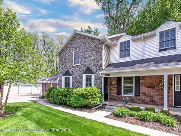 1812 Burrwood Circle, East Lansing, MI 48823