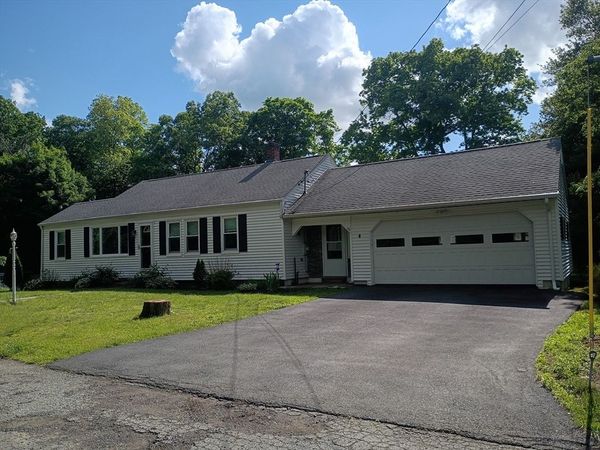 4 Wood Ave, Grafton, MA 01519