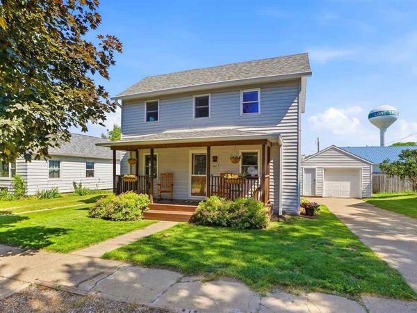 202 W Jayne Street, Lone Tree, IA 52755